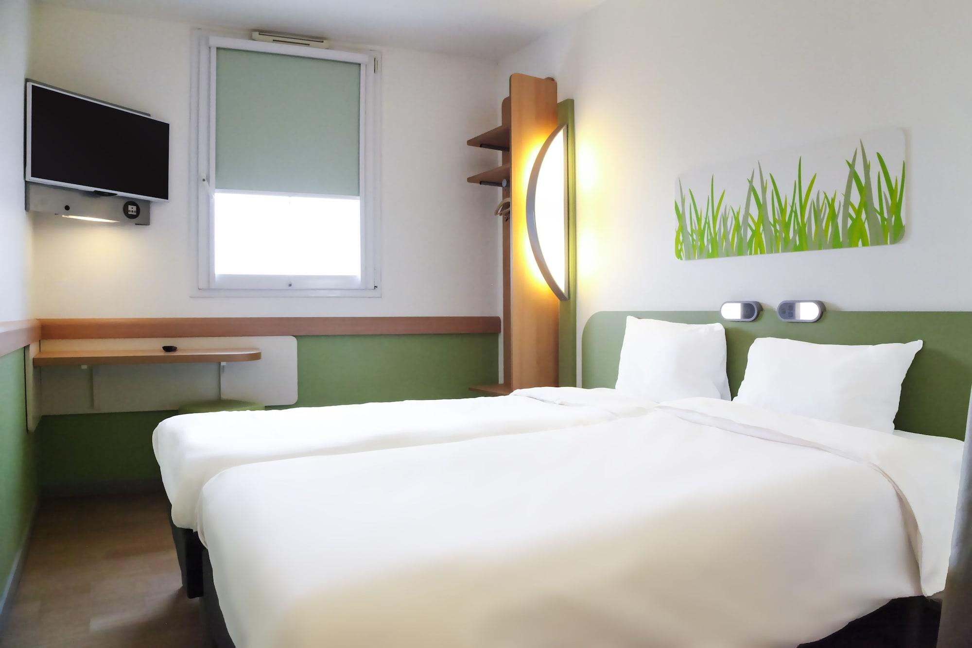 Ibis Budget Hyeres Exterior photo