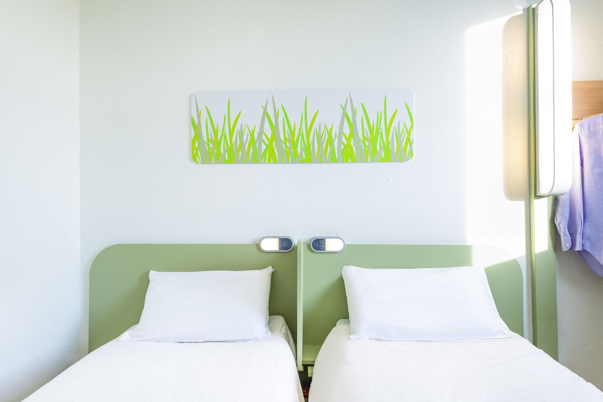 Ibis Budget Hyeres Exterior photo