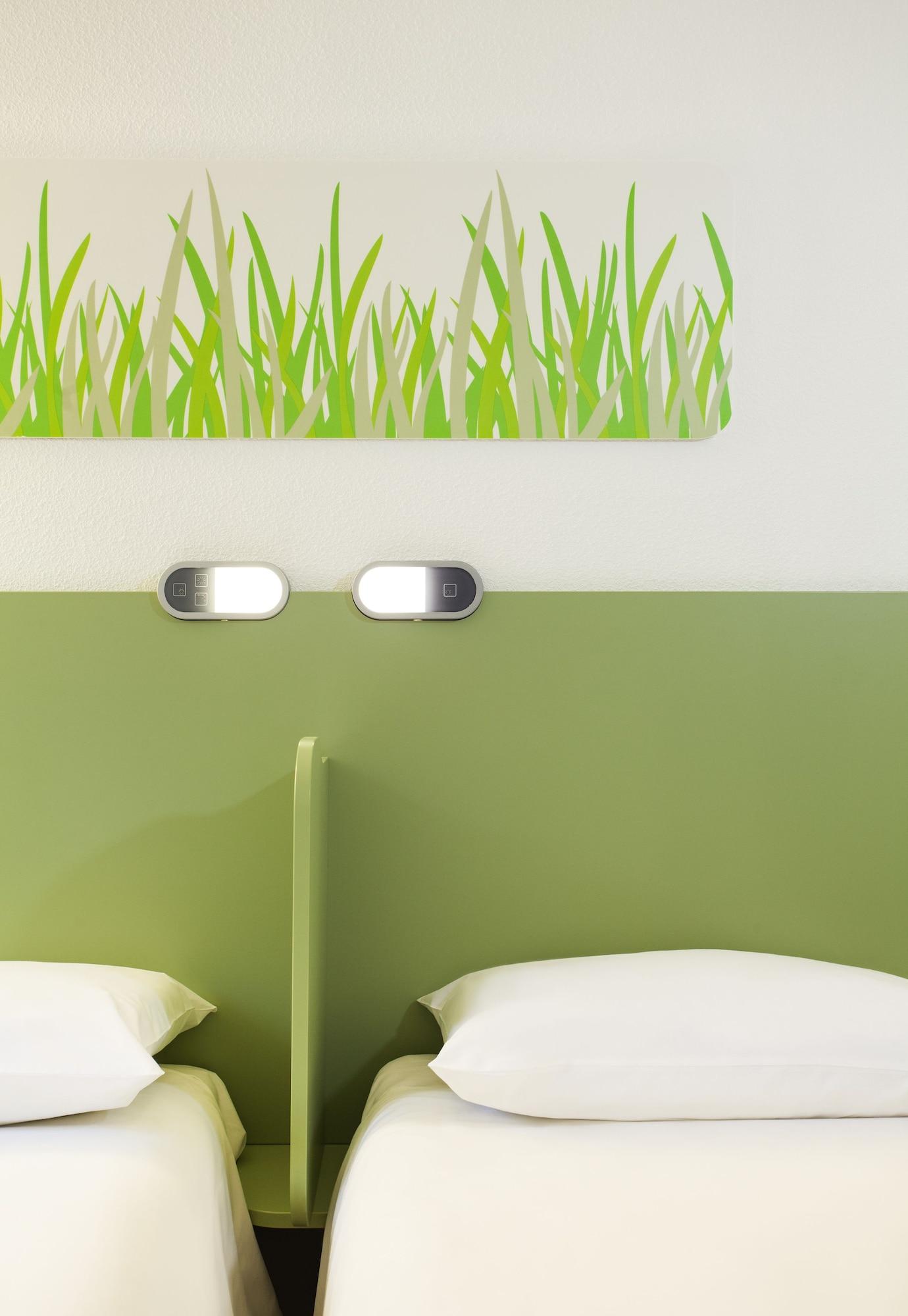 Ibis Budget Hyeres Exterior photo