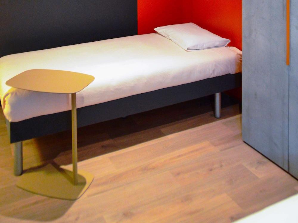 Ibis Budget Hyeres Exterior photo