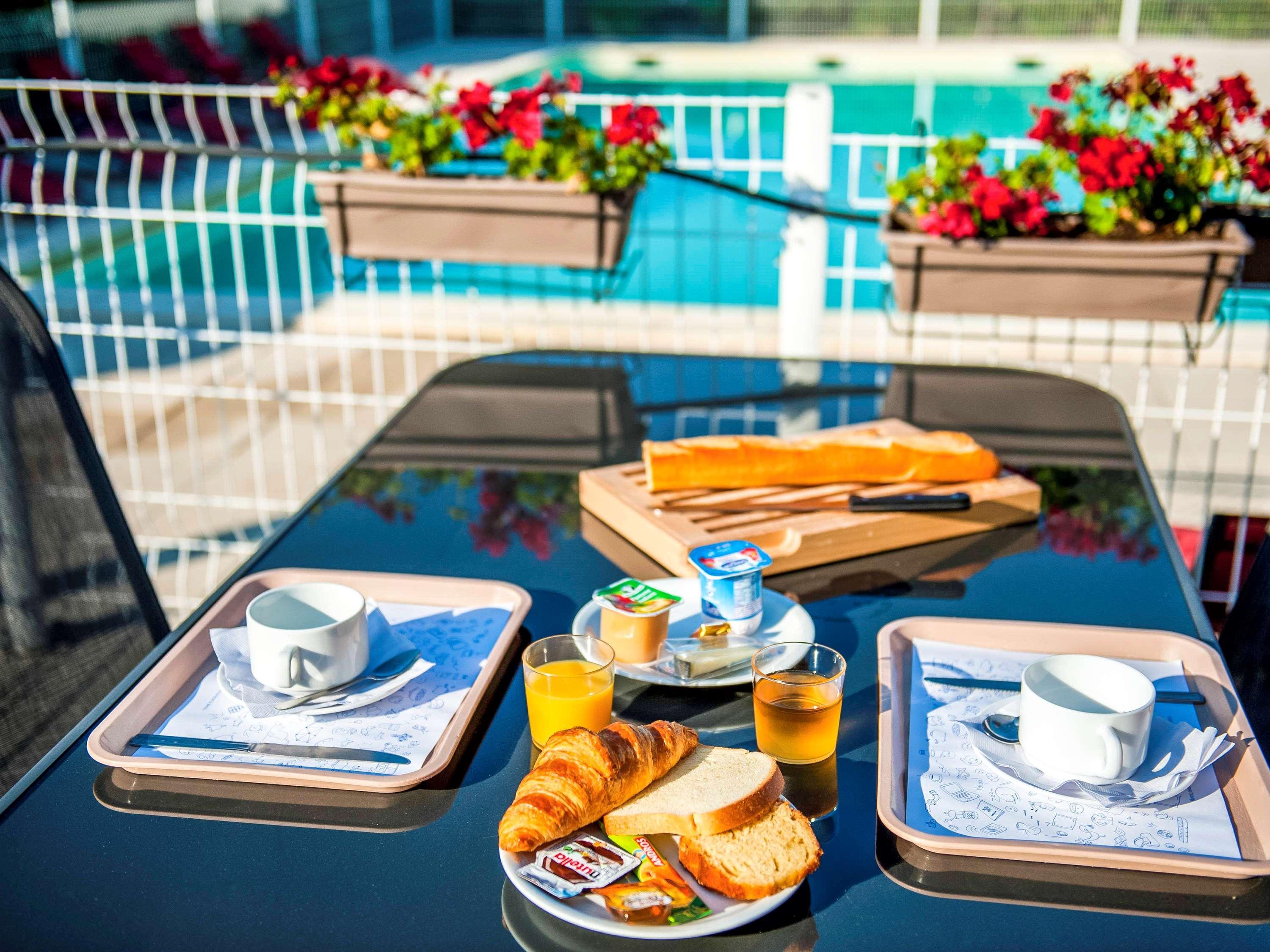 Ibis Budget Hyeres Exterior photo