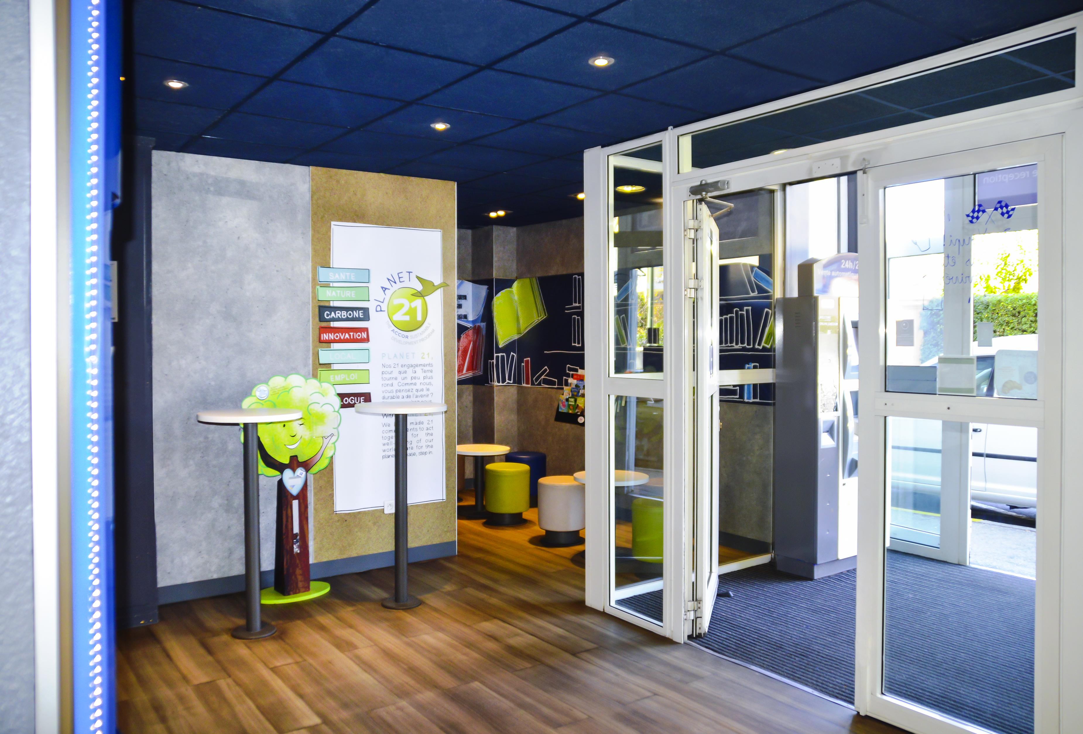 Ibis Budget Hyeres Exterior photo