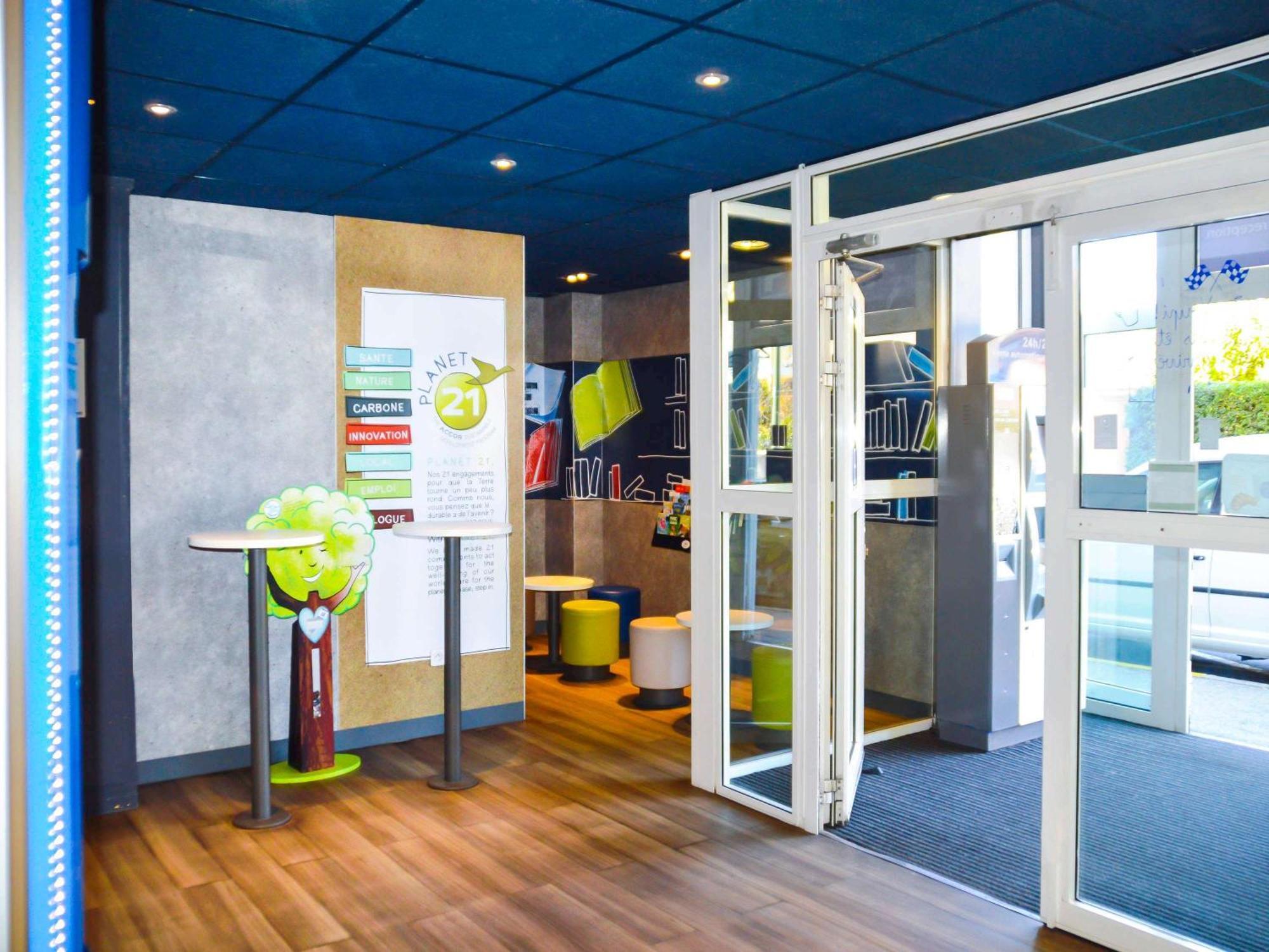 Ibis Budget Hyeres Exterior photo