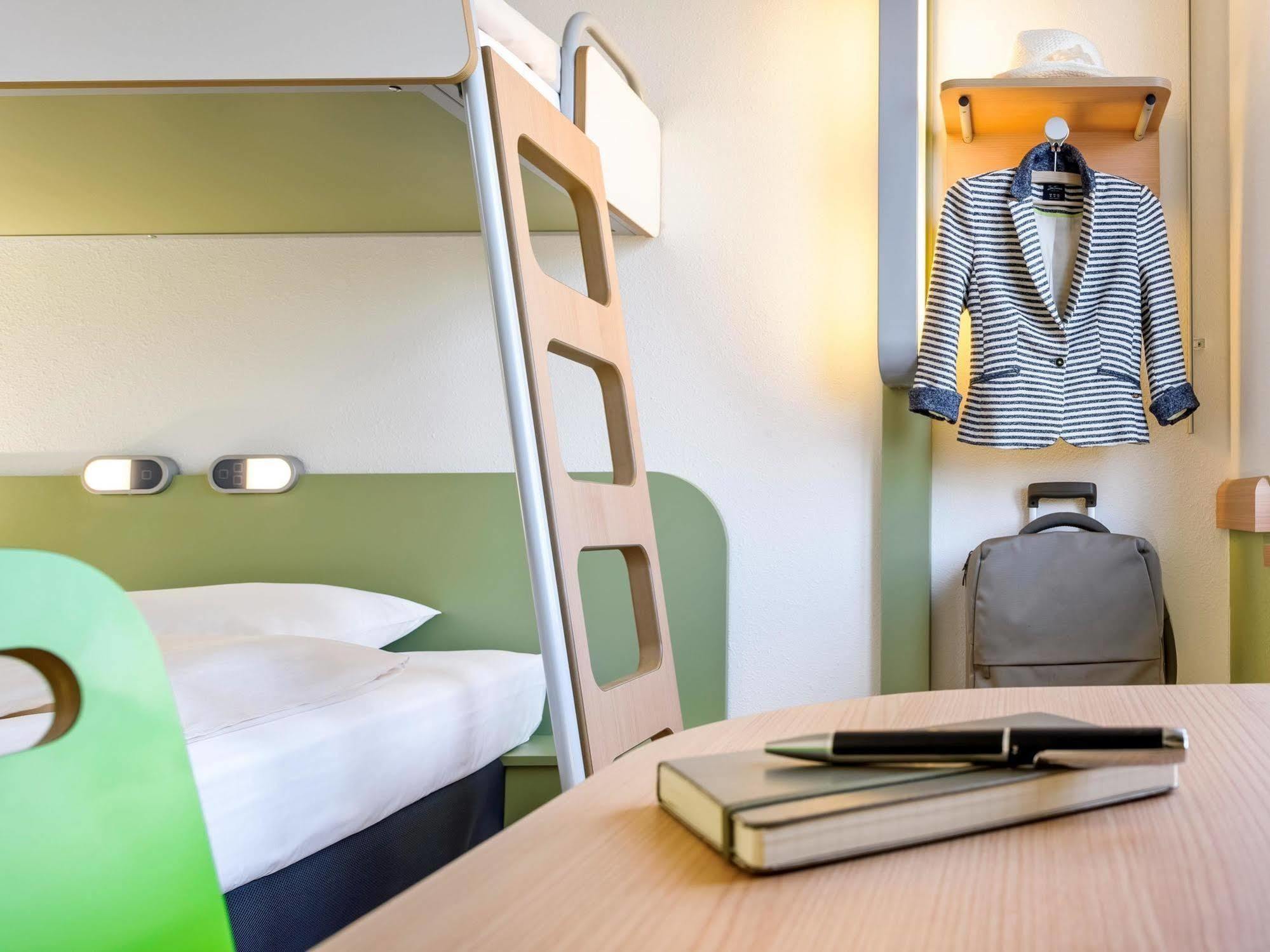 Ibis Budget Hyeres Exterior photo