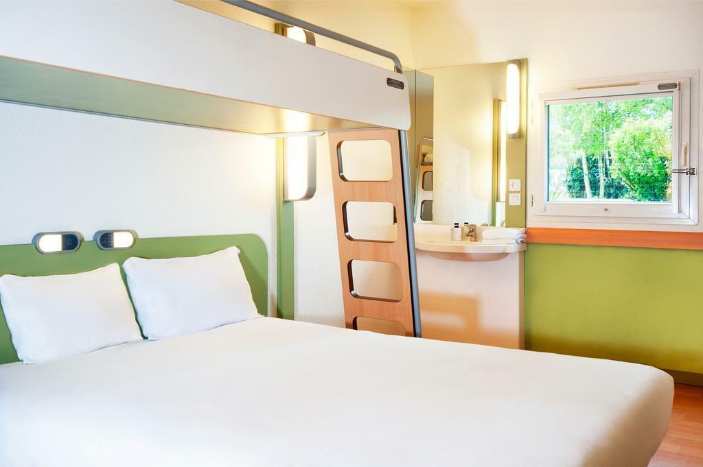 Ibis Budget Hyeres Exterior photo